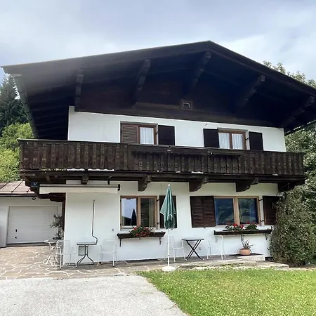 Haus Fini - In Out